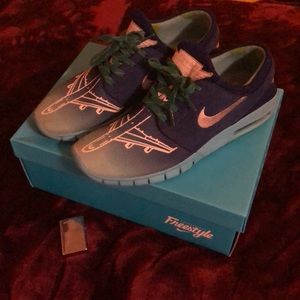 Stefan Janoski Doernbecher